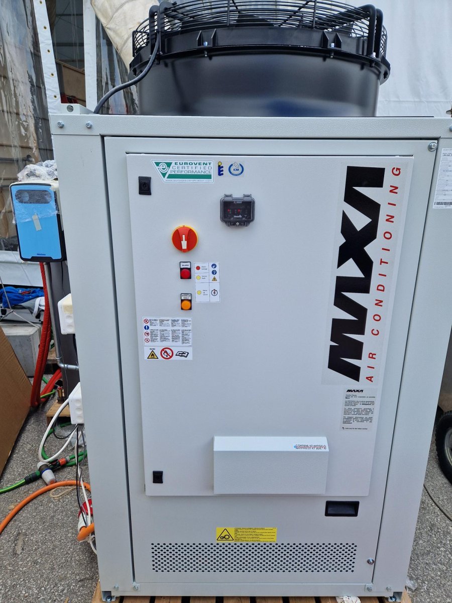 Unité mobile de pompe à chaleur prête à être raccordée